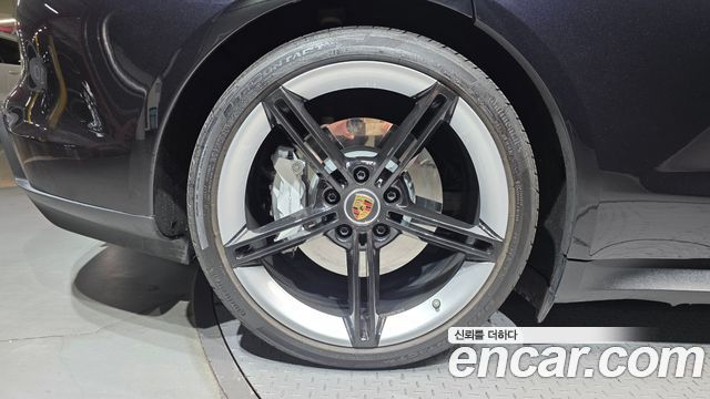 Porsche Taycan 2024 — photo 5