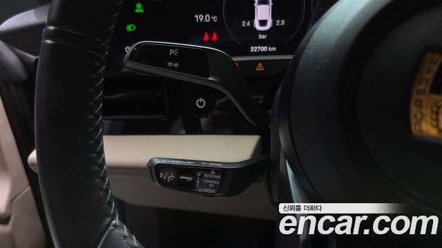 Porsche Taycan 2024 — photo 25