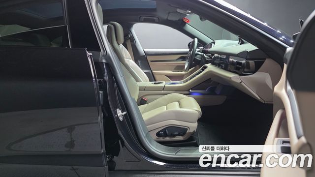 Porsche Taycan 2024 — photo 16