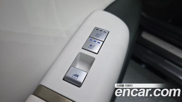Hyundai Grandeur 2023 — photo 28