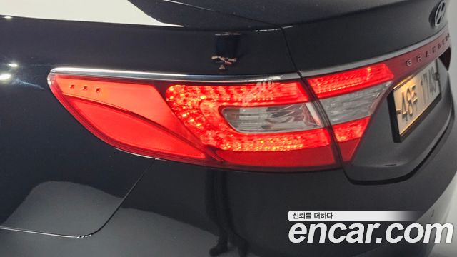 Hyundai Grandeur 2013 — photo 9