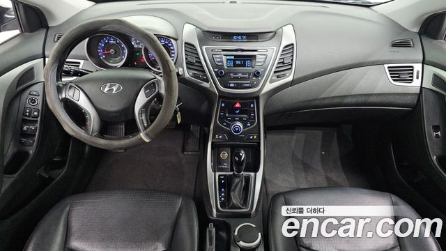 Hyundai AVANTE 2015 — photo 10