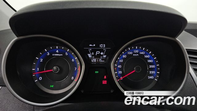 Hyundai AVANTE 2015 — photo 11