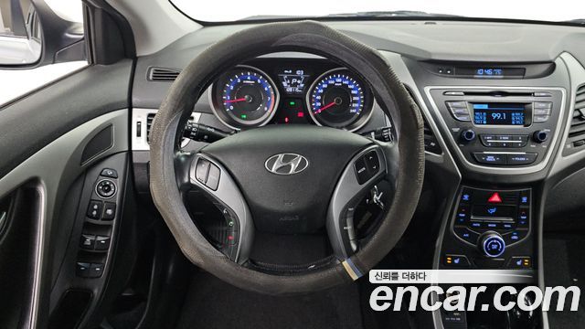 Hyundai AVANTE 2015 — photo 19