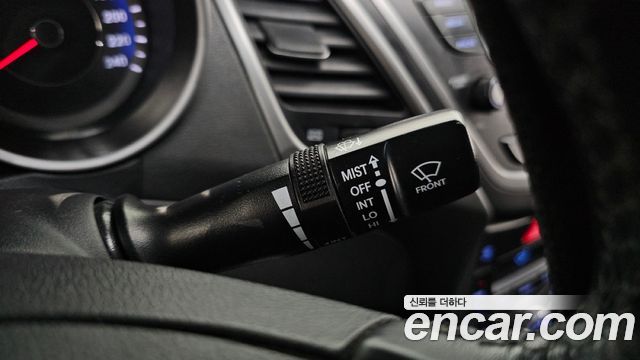 Hyundai AVANTE 2015 — photo 28