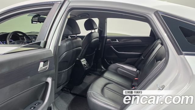 Hyundai Sonata 2018 — photo 11
