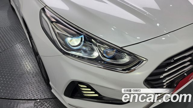 Hyundai Sonata 2018 — photo 12