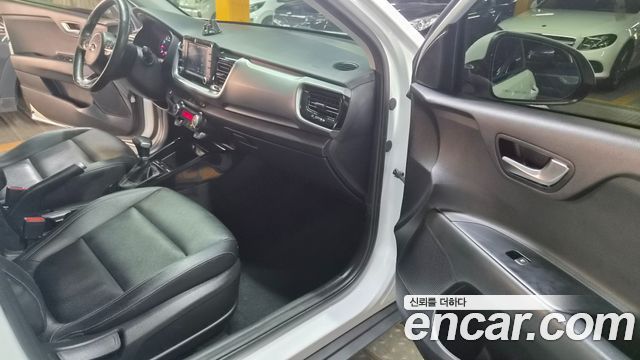 Kia Stonic 2020 — photo 10
