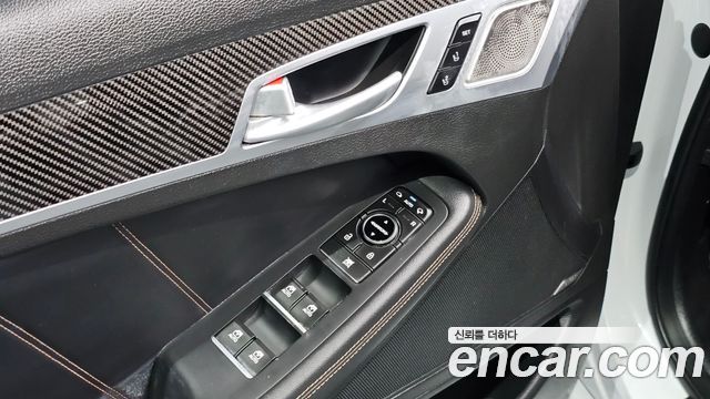 Genesis G80 2017 — photo 14