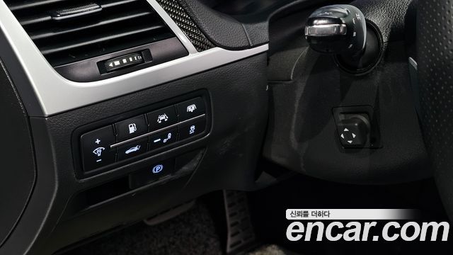 Genesis G80 2017 — photo 16