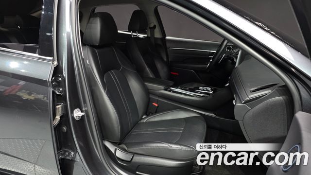 Hyundai Sonata 2023 — photo 11