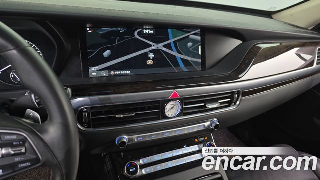 Genesis G90 2019 — photo 12