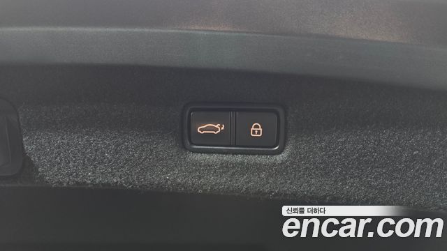 Genesis G90 2019 — photo 17