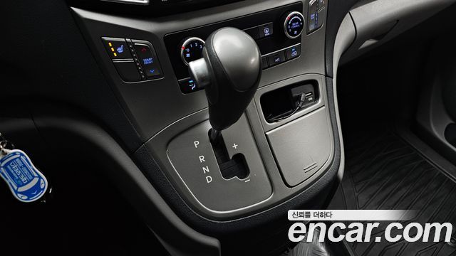 Hyundai Starex 2017 — photo 9