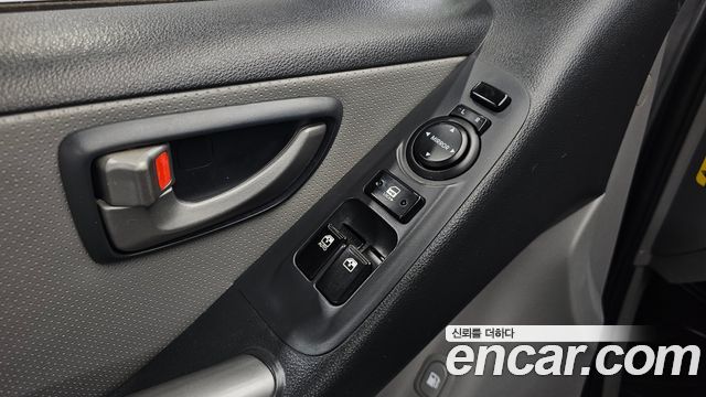 Hyundai Starex 2017 — photo 17