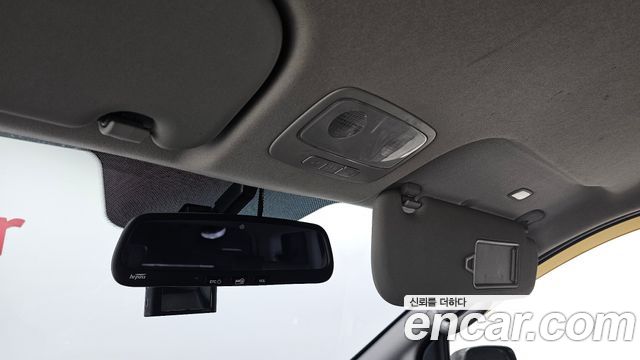 Hyundai Starex 2017 — photo 19