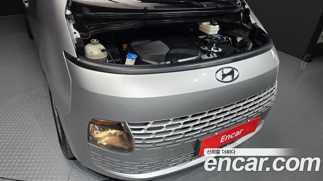Hyundai Staria 2023 — photo 6