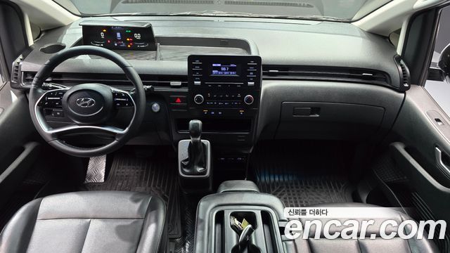 Hyundai Staria 2023 — photo 10