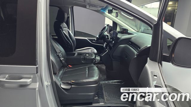 Hyundai Staria 2023 — photo 17