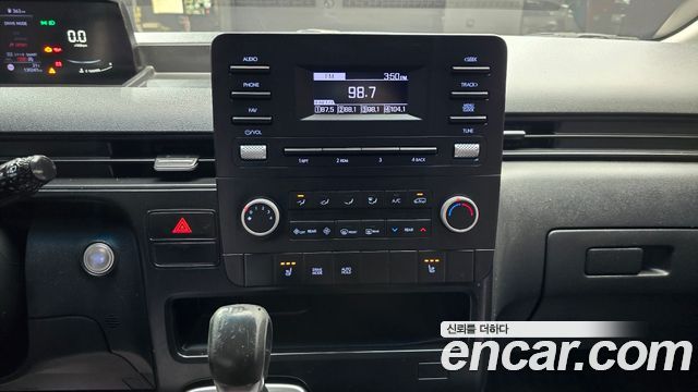 Hyundai Staria 2023 — photo 20