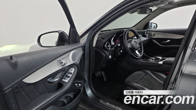 Mercedes-Benz GLC-Class 2019 — photo 13