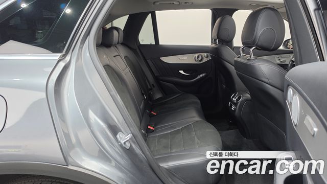 Mercedes-Benz GLC-Class 2019 — photo 17