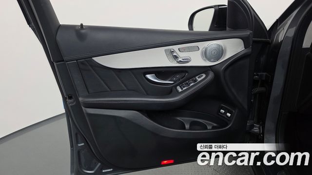 Mercedes-Benz GLC-Class 2019 — photo 14