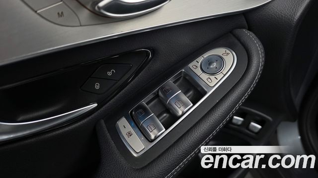 Mercedes-Benz GLC-Class 2019 — photo 37