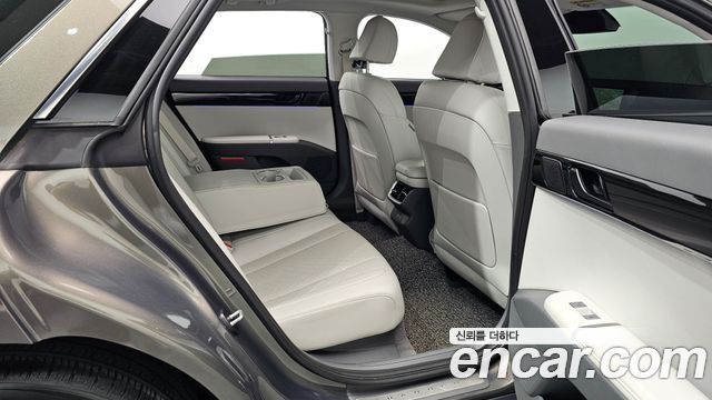 Hyundai Grandeur 2023 — photo 18