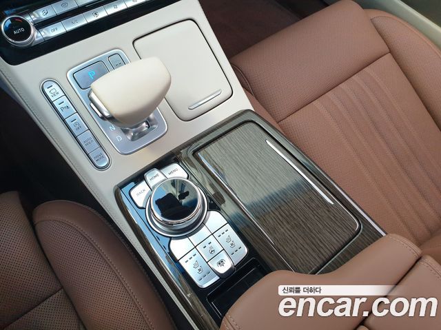Genesis G90 2019 — photo 8