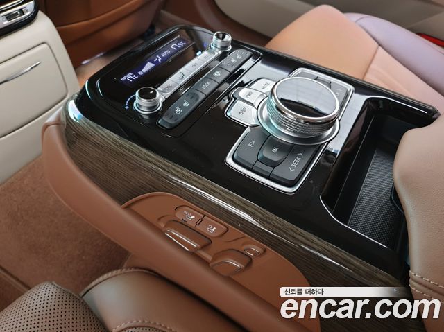 Genesis G90 2019 — photo 19