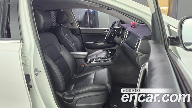 Kia Sportage 2018 — photo 11