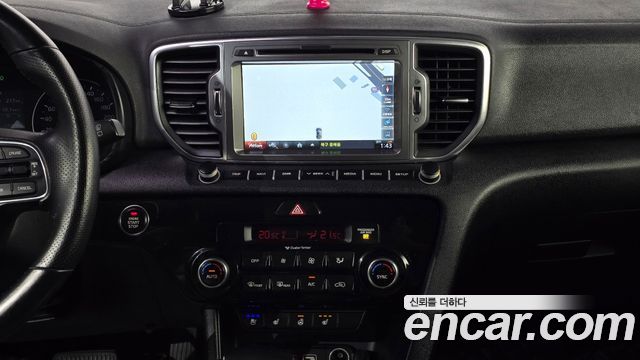Kia Sportage 2018 — photo 17
