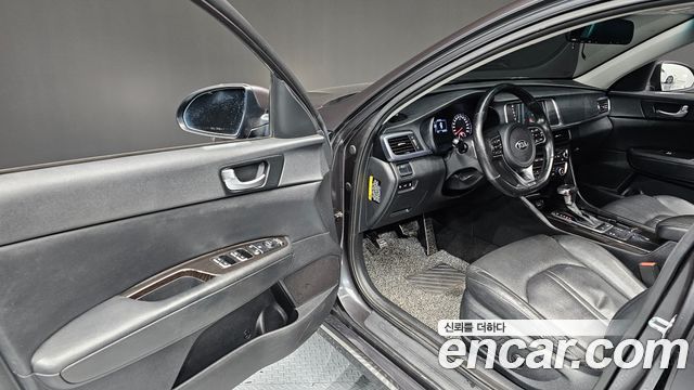 Kia K5 2016 — photo 13