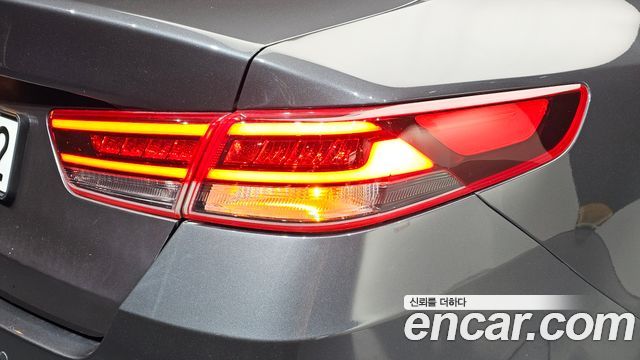 Kia K5 2016 — photo 9