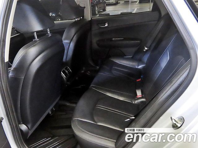 Kia K5 2019 — photo 7