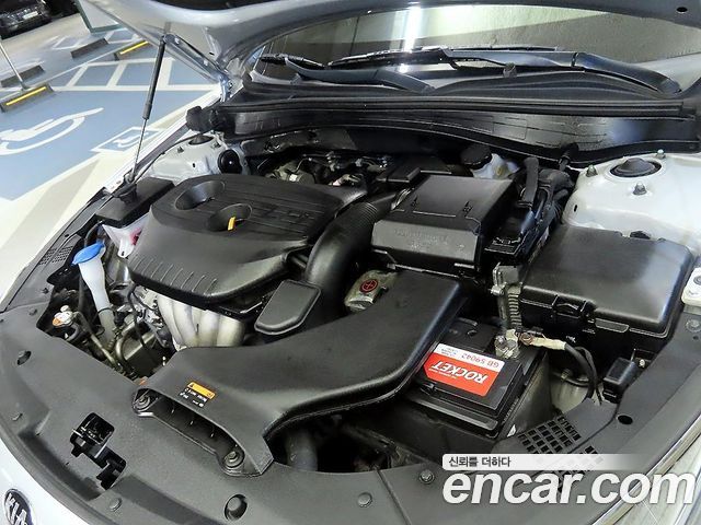 Kia K5 2019 — photo 11