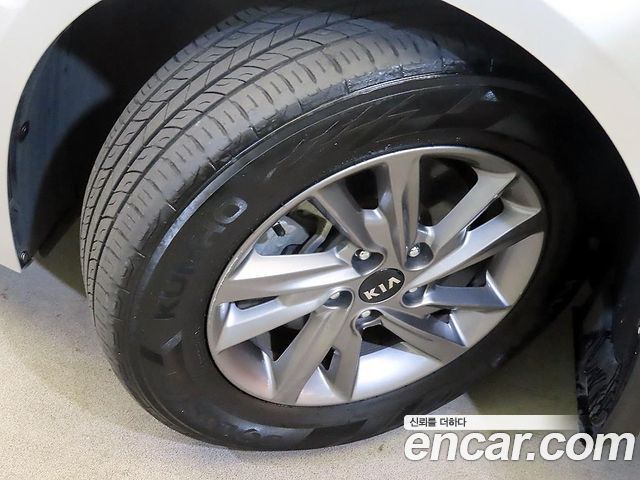 Kia K5 2019 — photo 12