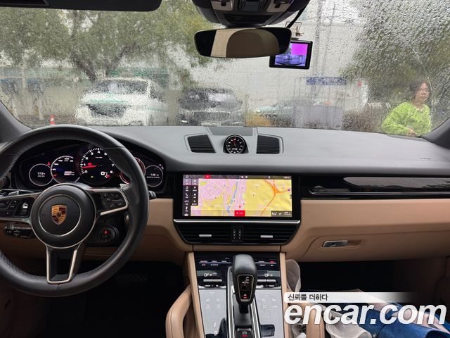 Porsche Cayenne 2019 — photo 3