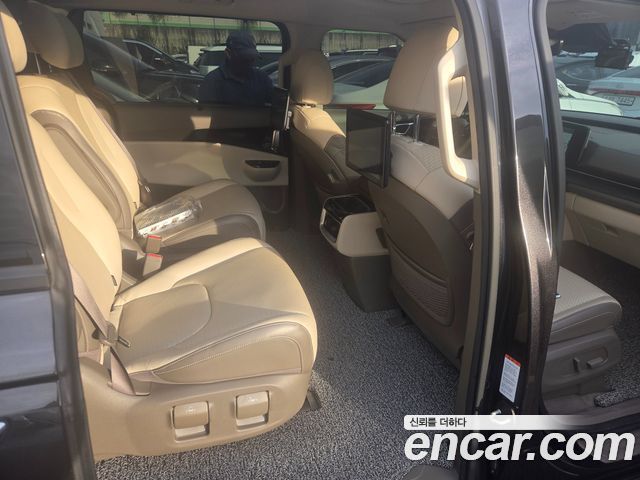Kia Canival 2021 — photo 7