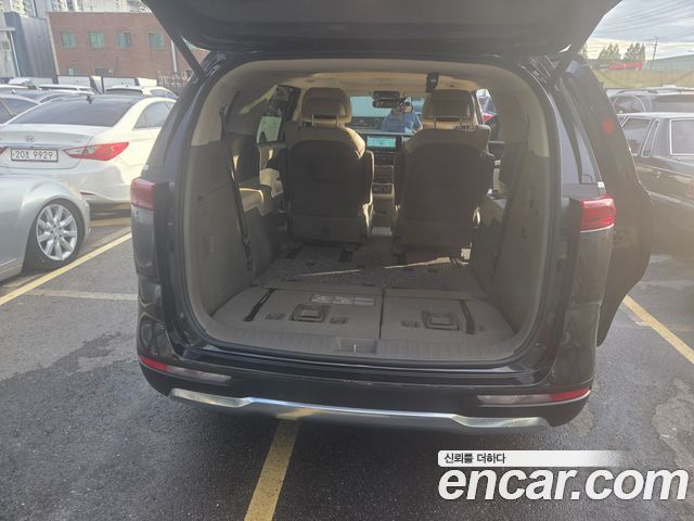 Kia Canival 2021 — photo 8
