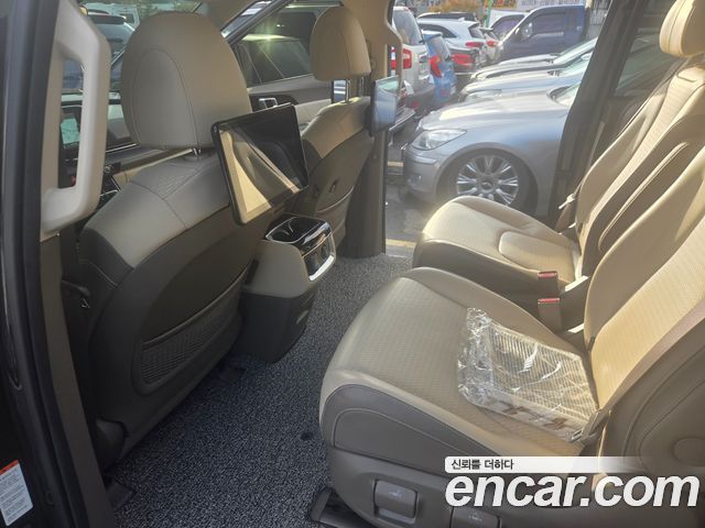 Kia Canival 2021 — photo 9
