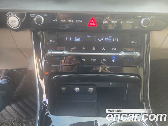 Kia Canival 2021 — photo 15