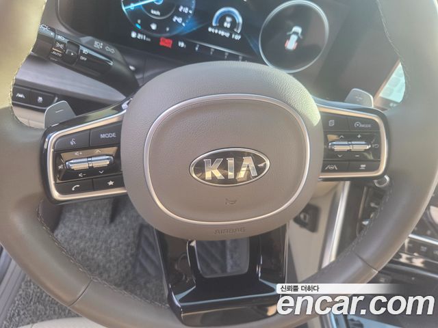 Kia Canival 2021 — photo 20
