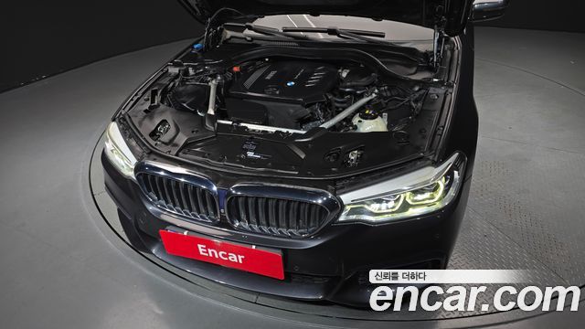 BMW 5-Series 2018 — photo 6