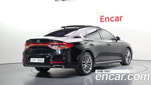 Hyundai Grandeur 2017 — photo 2