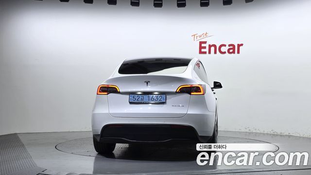 Tesla Model Y 2022 — photo 4