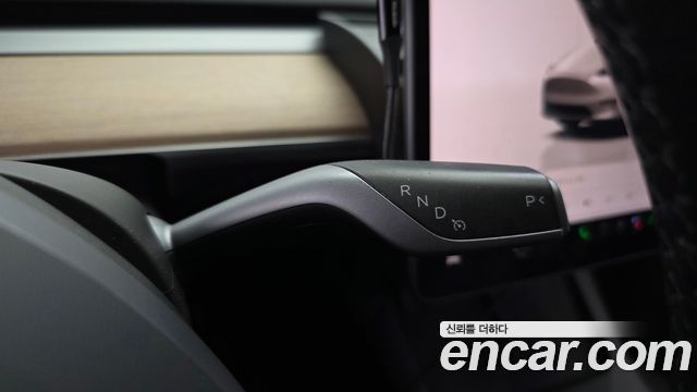 Tesla Model Y 2022 — photo 9