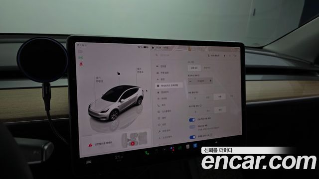 Tesla Model Y 2022 — photo 17