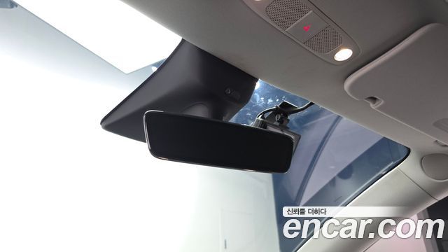 Tesla Model Y 2022 — photo 19